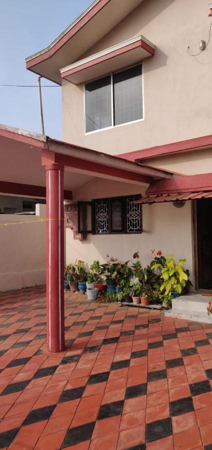 Giri'S Homestay Madikeri Buitenkant foto